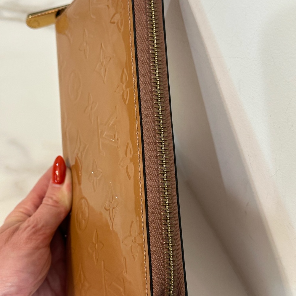 Louis Vuitton Vernis Zippy Wallet - Picture 4 of 9